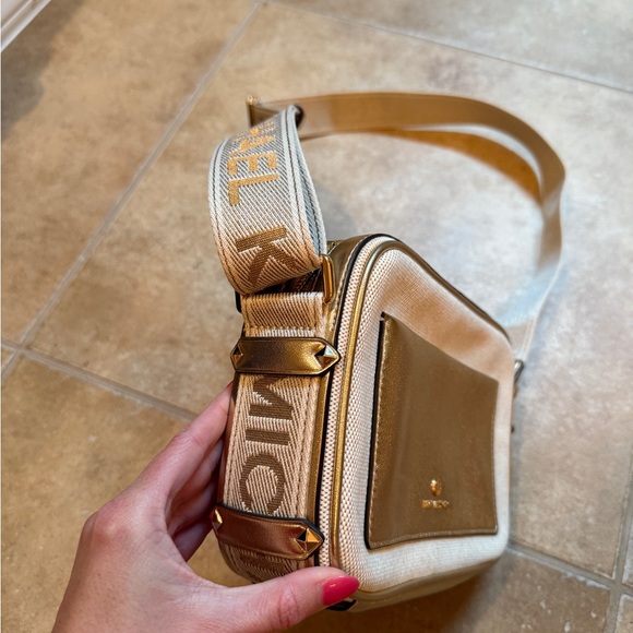 Michael Kors Crossbody - Picture 5 of 7